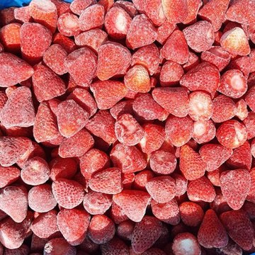 IQF strawberries